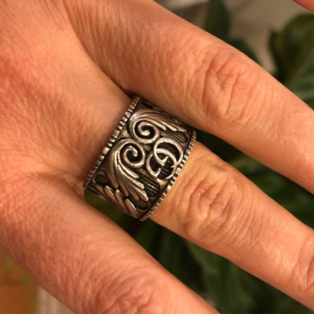 HOST PICK! 🥳 Gucci Double G Sterling Silver Leaf Motif Ring NEW IN BOX - Picture 10 of 11